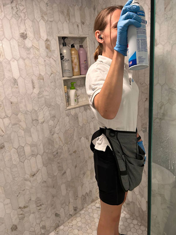 Wow-Now-Cleaning---bath-cleaning