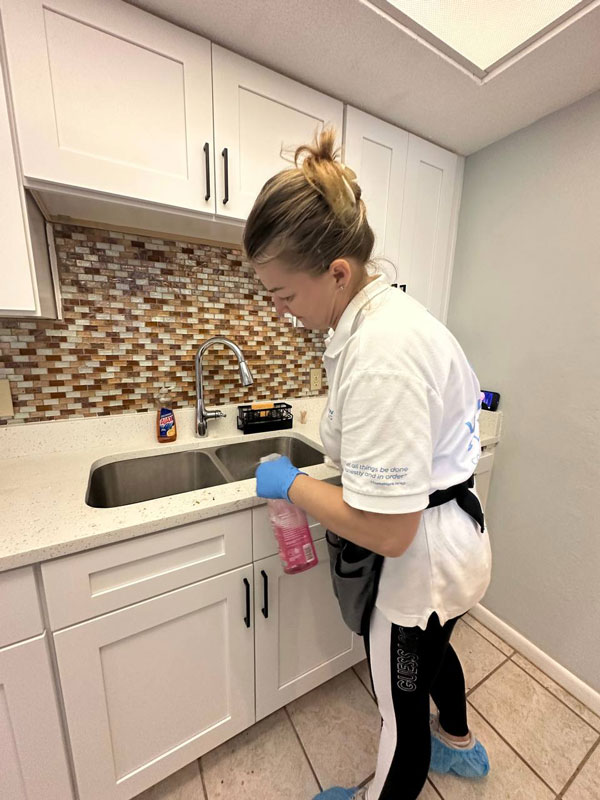 Wow-Now-Cleaning---kitchen-cleaning