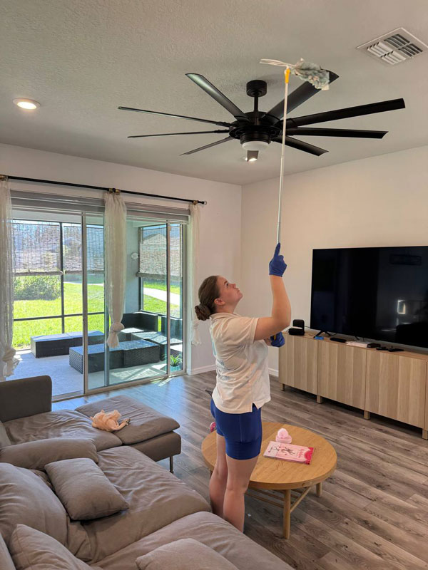 Wow-Now-Cleaning---livingroom-cleaning