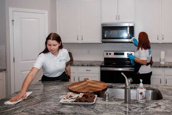 Move-In-Out-Cleaning---What-You-Need-to-Know-When-Relocating